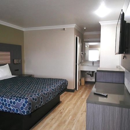 Americas Best Value Inn-Rialto Exterior foto