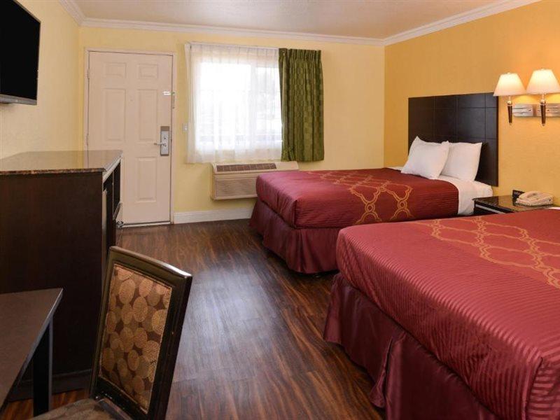 Americas Best Value Inn-Rialto Exterior foto