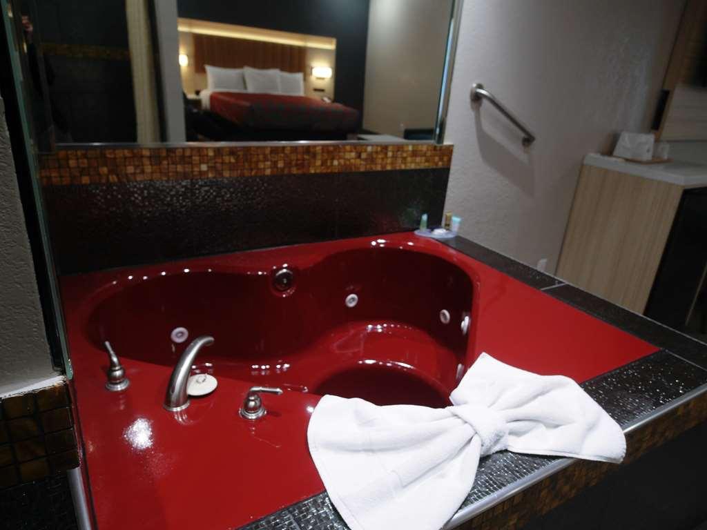Americas Best Value Inn-Rialto Quarto foto